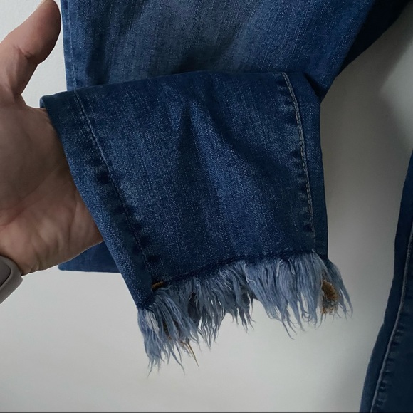 ⭐️ Good American | Light Wash High Rise Good Legs Raw Hem Skinny Jeans - Picture 4 of 10